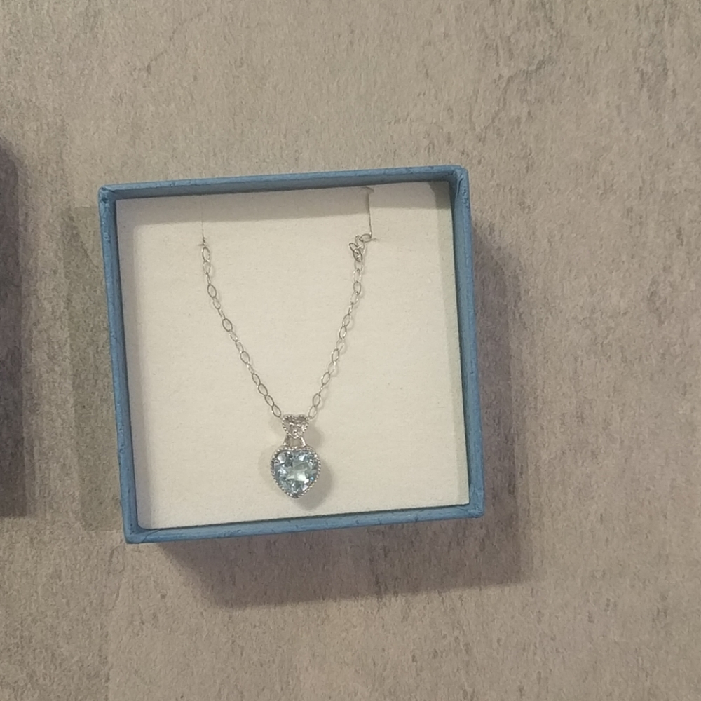 Heart necklace - blue topaz, diamond and 1…